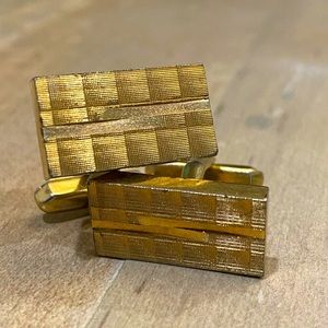 Men’s Gold Tone Etched Cuff Links Vintage